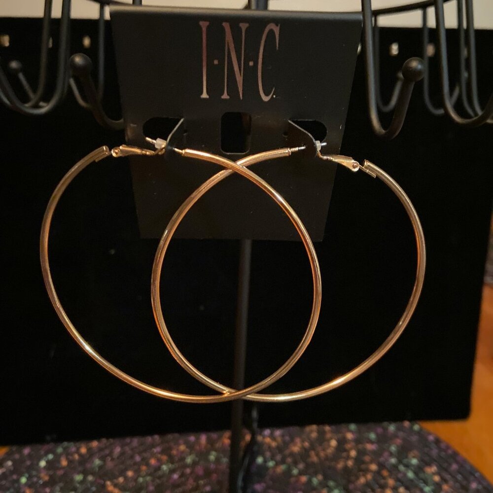 earrings - Picture 2 of 2